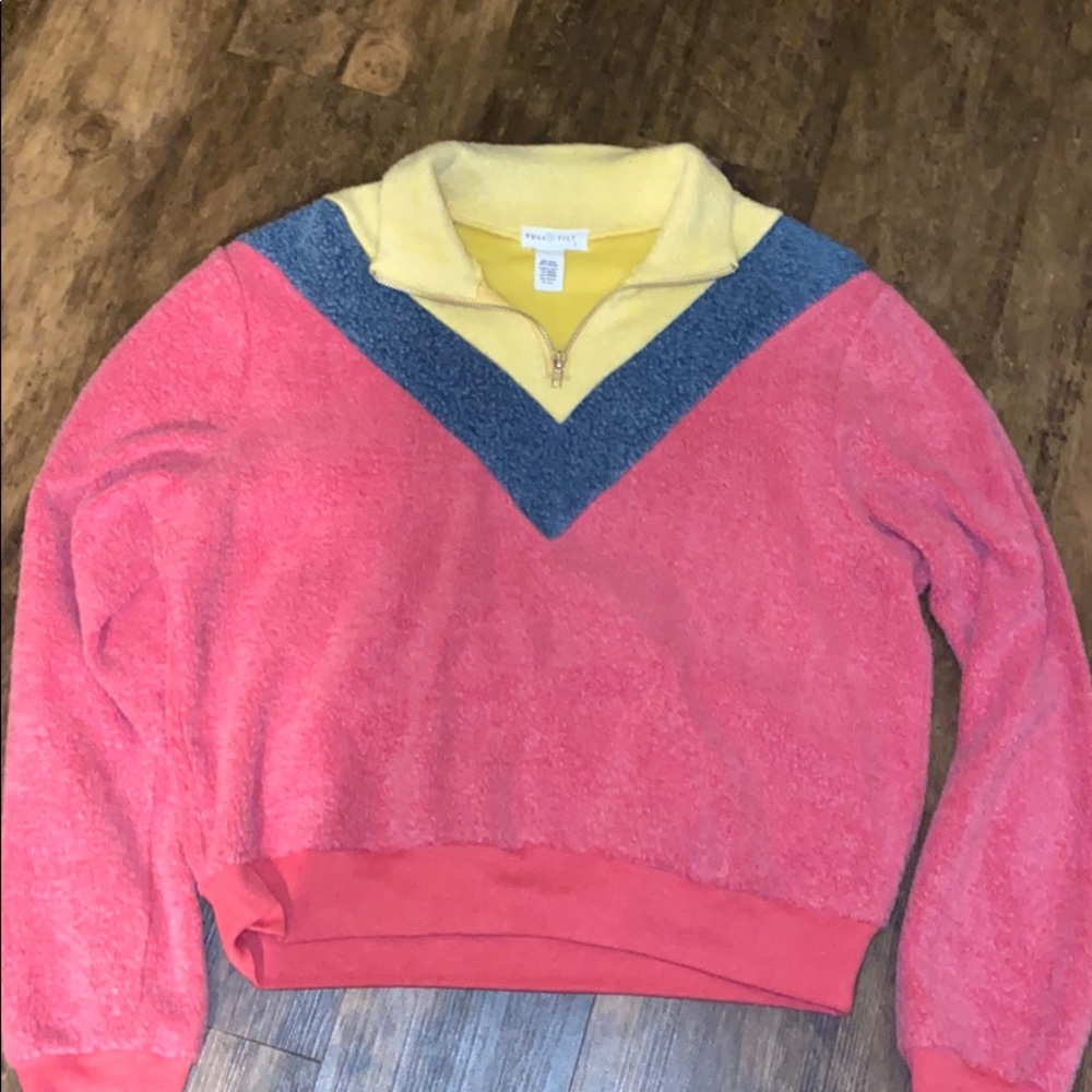 Tillys quarter zip